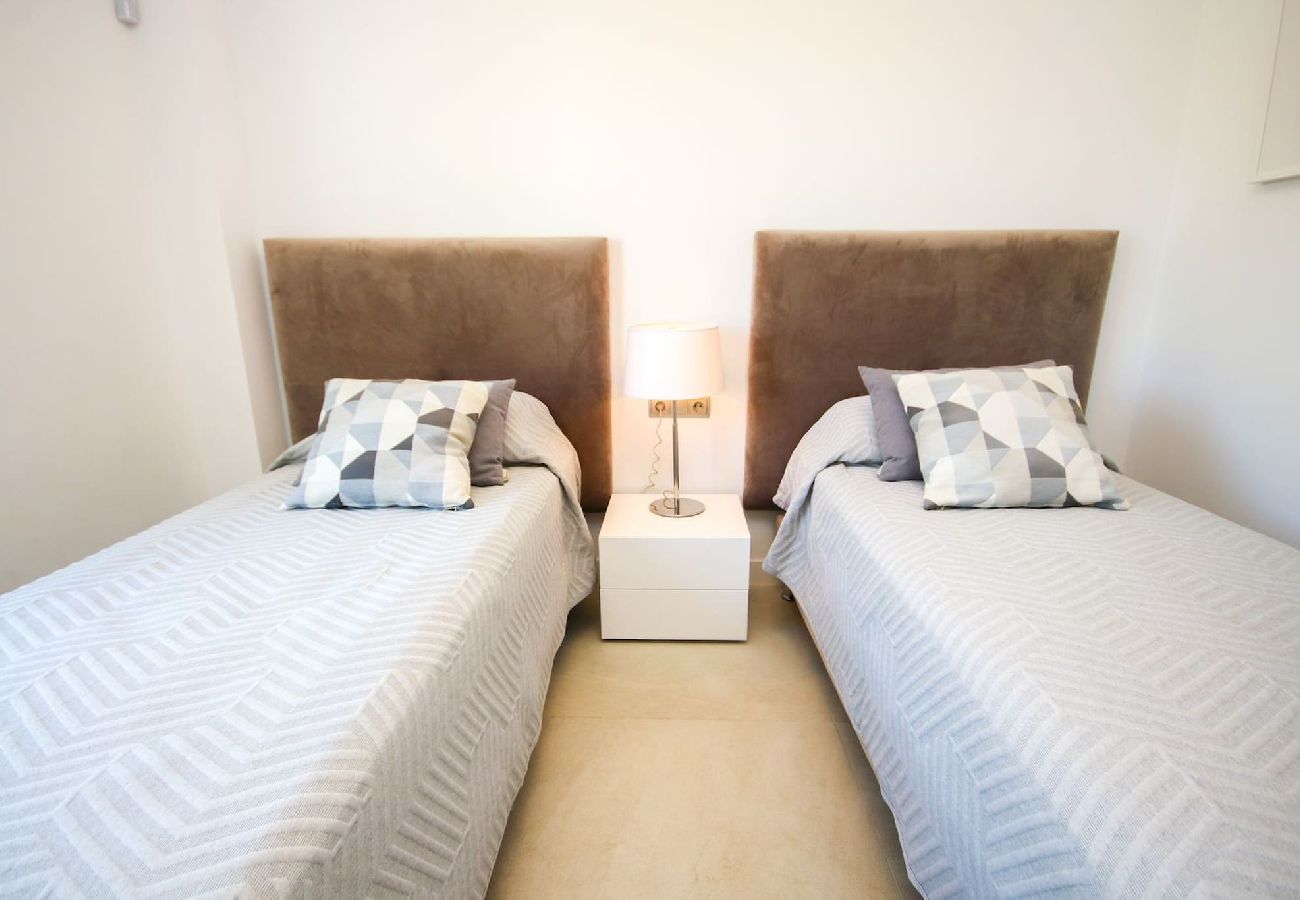 Apartamento en La Cala de Mijas - Amplio y moderno apartamento de 3 dormitorios cerca del complejo La Cala Golf