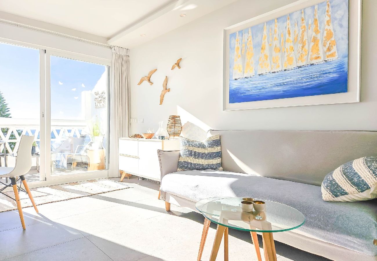 Apartamento en Mijas Costa - Ático en primera línea de playa con vistas al mar y barbacoa