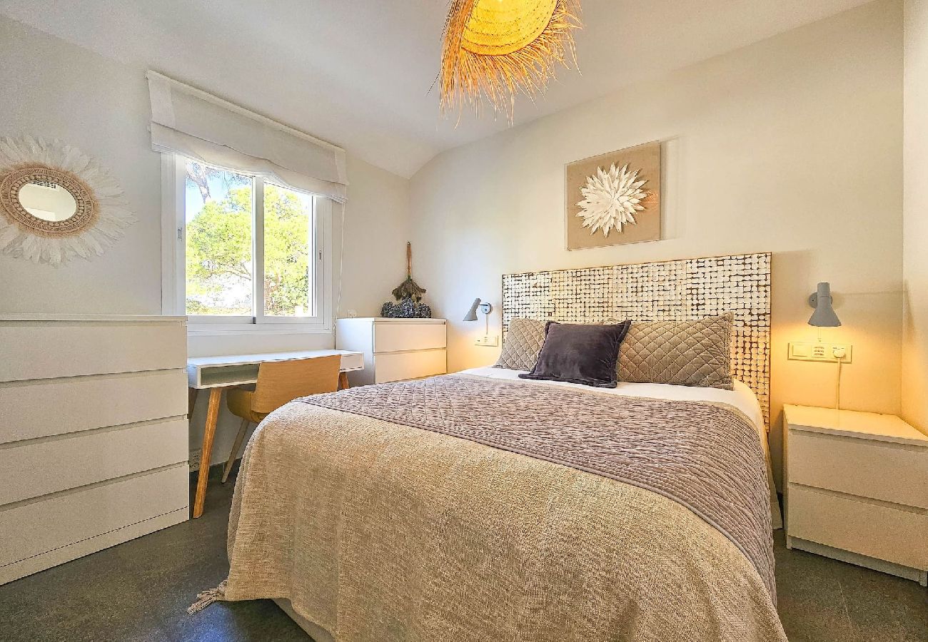 Apartamento en Mijas Costa - Ático en primera línea de playa con vistas al mar y barbacoa