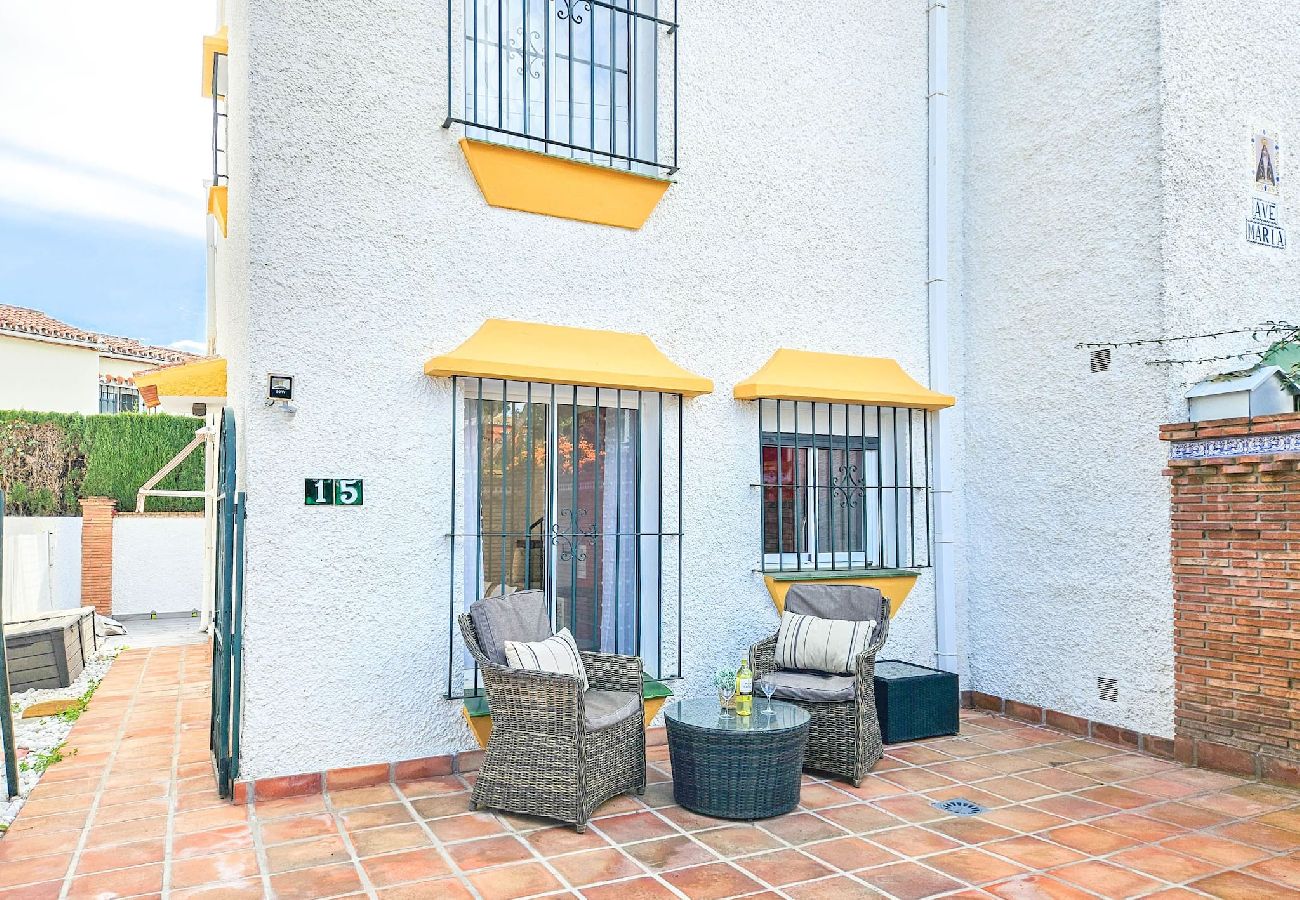 Casa adosada en Mijas Costa - Casa de dos dormitorios en Calahonda a solo 1 km de la playa