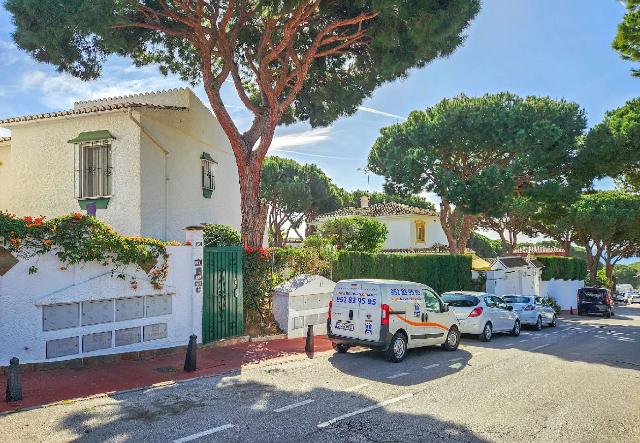 Casa adosada en Mijas Costa - Casa de dos dormitorios en Calahonda a solo 1 km de la playa