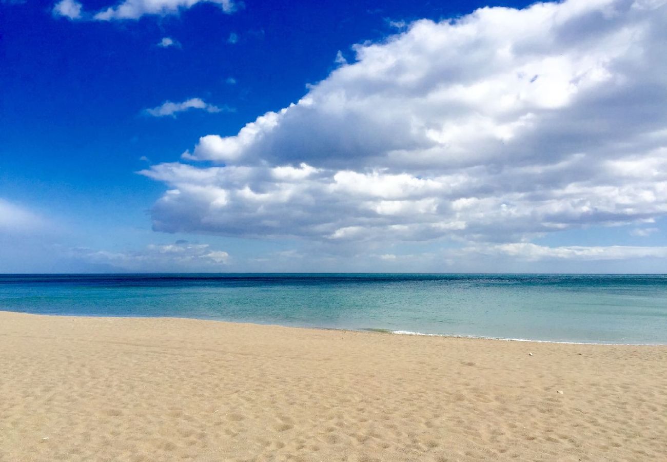 Apartamento en El Faro - Apartamento con vistas al mar Wyndham Resort cerca de la playa