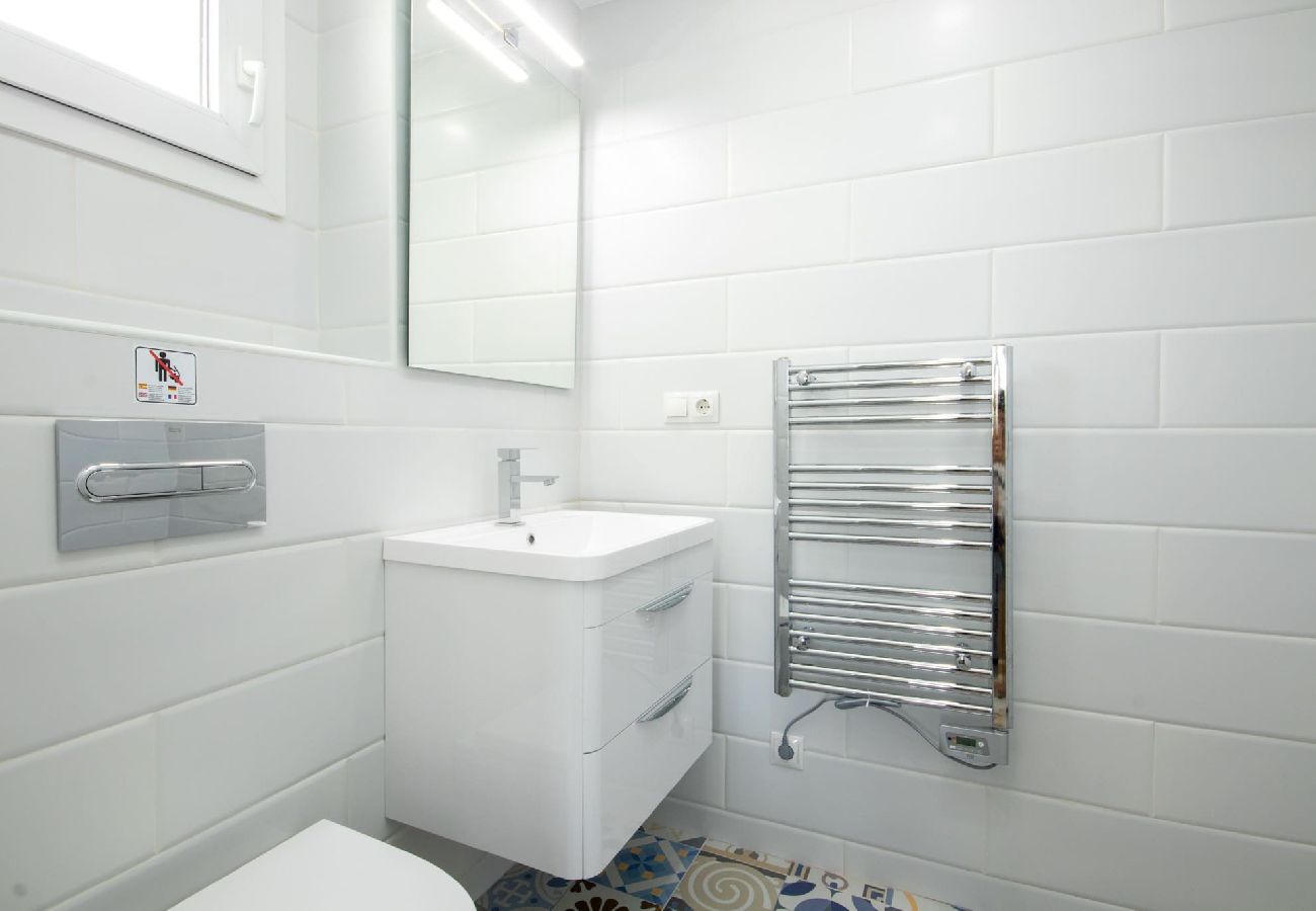 Apartamento en Mijas Costa - Apartamento de 2 dormitorios recientemente renovado Miraflores con vistas al mar