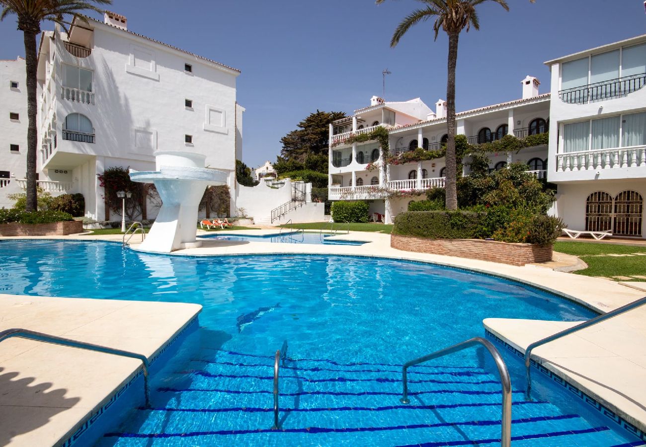 Apartamento en Mijas Costa - Apartamento de 2 dormitorios recientemente renovado Miraflores con vistas al mar