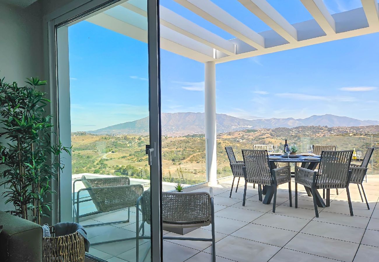 Apartamento en La Cala de Mijas - Ático con 2 grandes terrazas y una pequeña piscina 