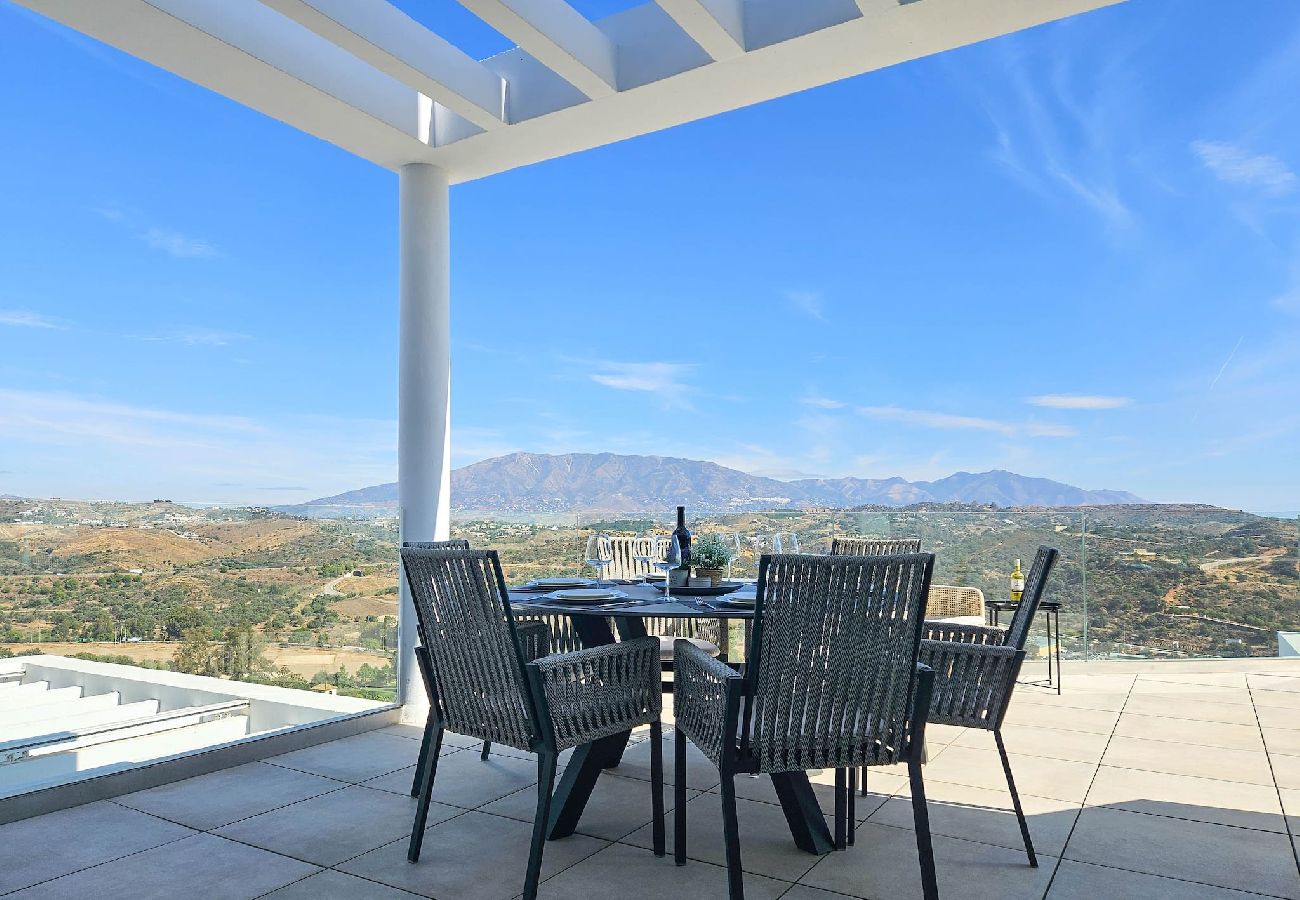 Apartamento en La Cala de Mijas - Ático con 2 grandes terrazas y una pequeña piscina 
