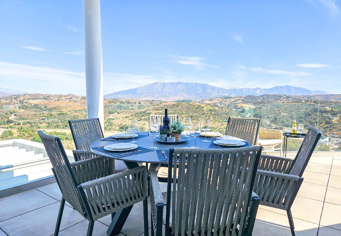 Apartamento en La Cala de Mijas - Ático con 2 grandes terrazas y una pequeña piscina 