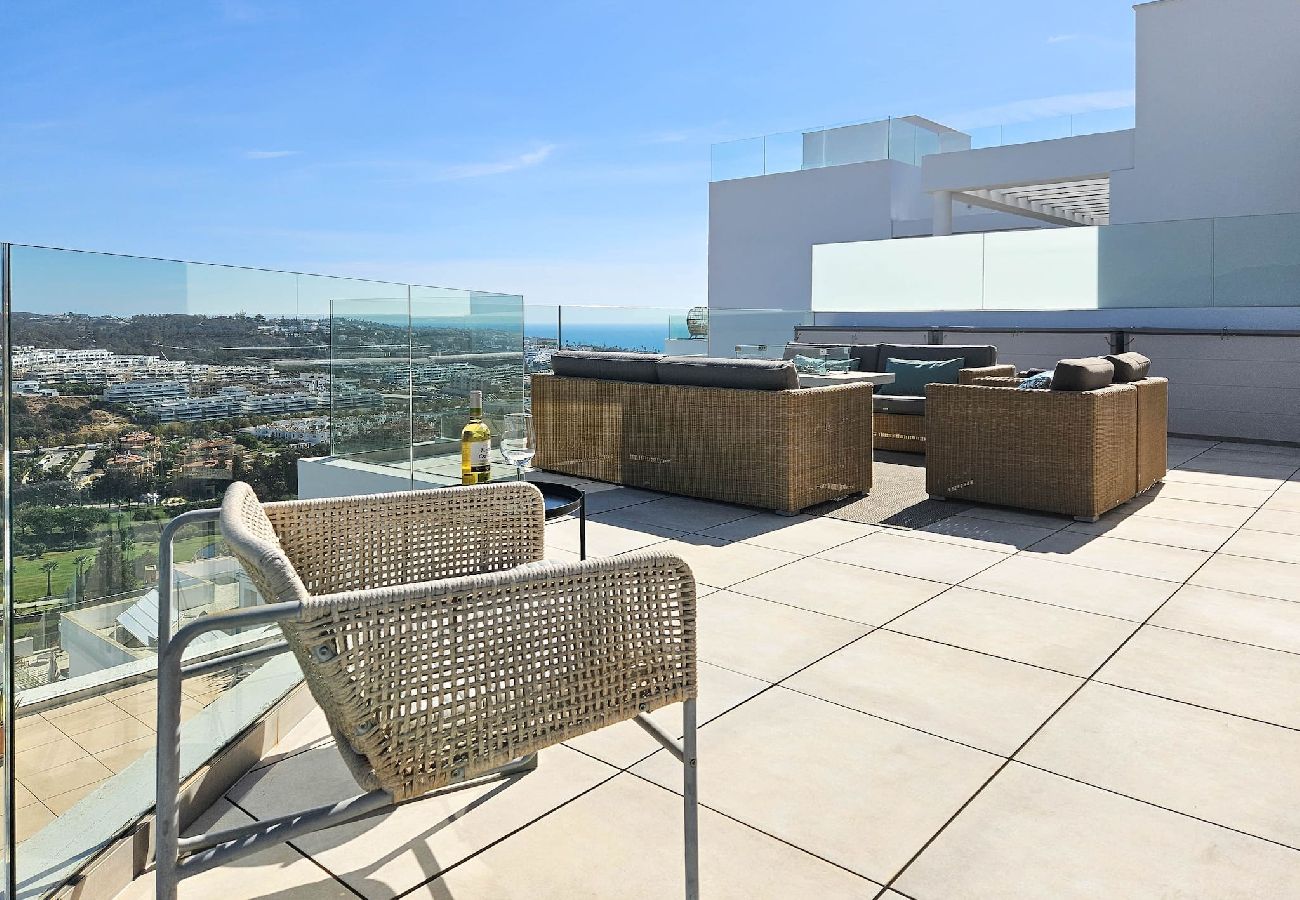 Apartamento en La Cala de Mijas - Ático con 2 grandes terrazas y una pequeña piscina 