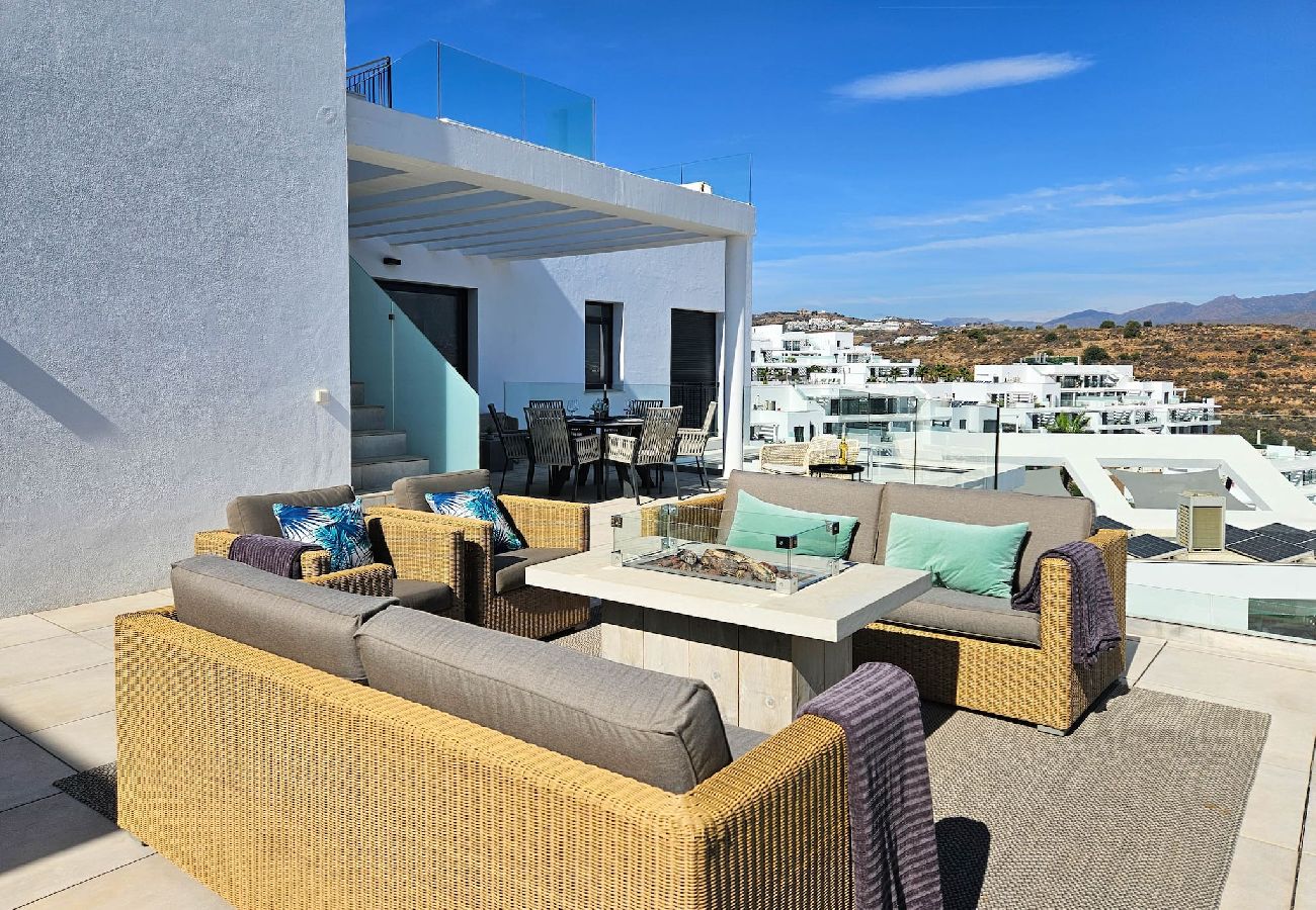 Apartamento en La Cala de Mijas - Ático con 2 grandes terrazas y una pequeña piscina 