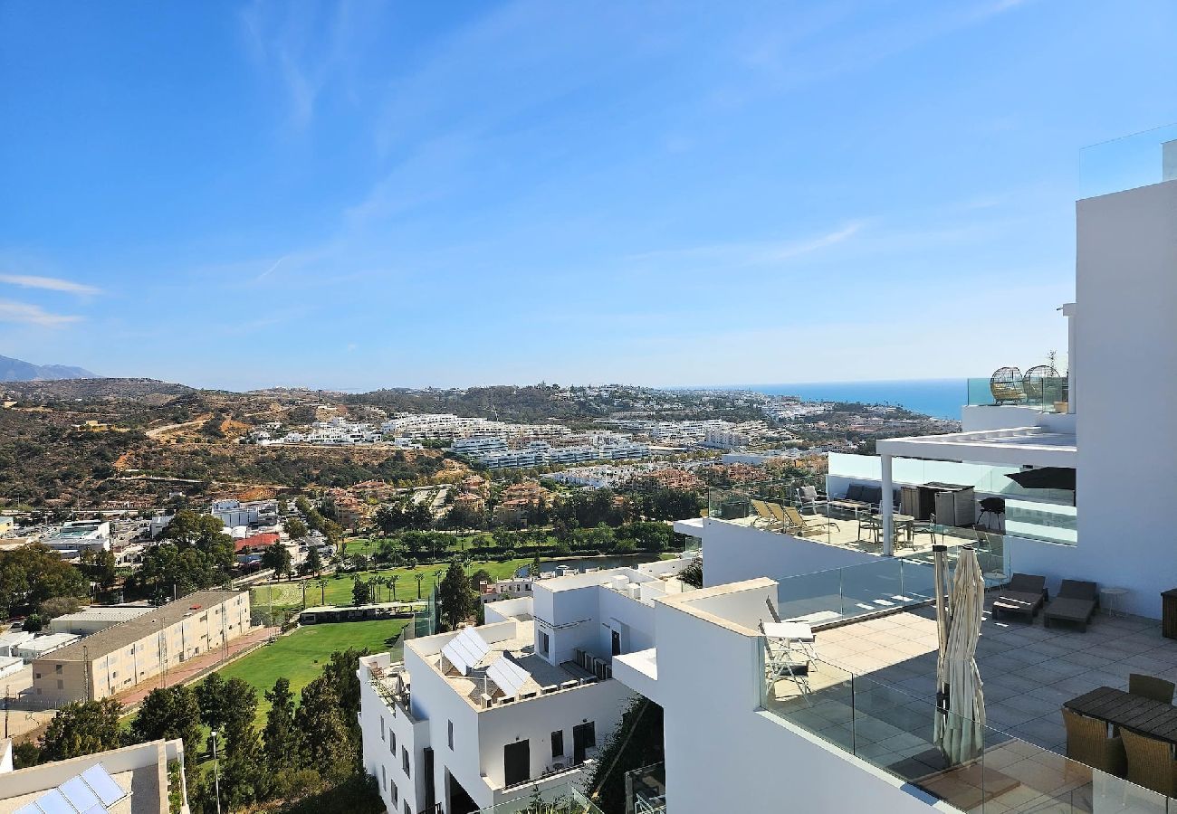 Apartamento en La Cala de Mijas - Ático con 2 grandes terrazas y una pequeña piscina 