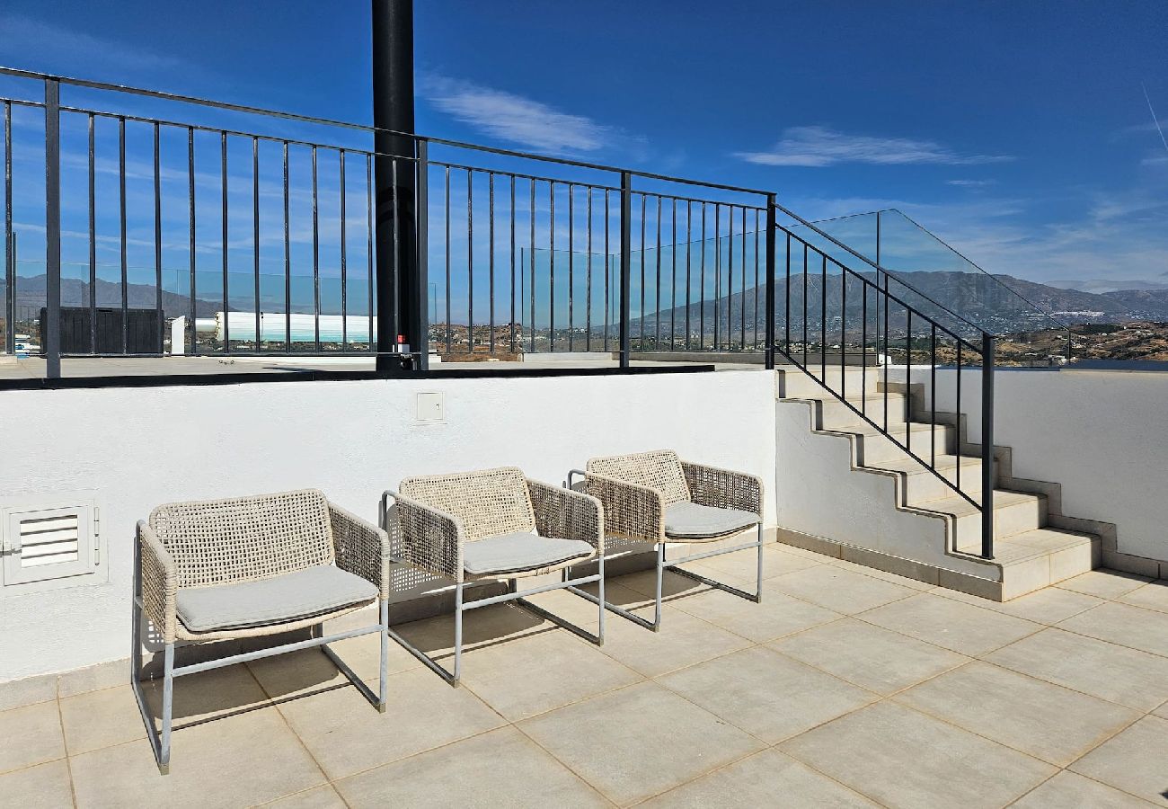 Apartamento en La Cala de Mijas - Ático con 2 grandes terrazas y una pequeña piscina 