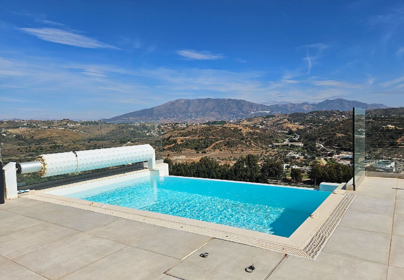 Apartamento en La Cala de Mijas - Ático con 2 grandes terrazas y una pequeña piscina 