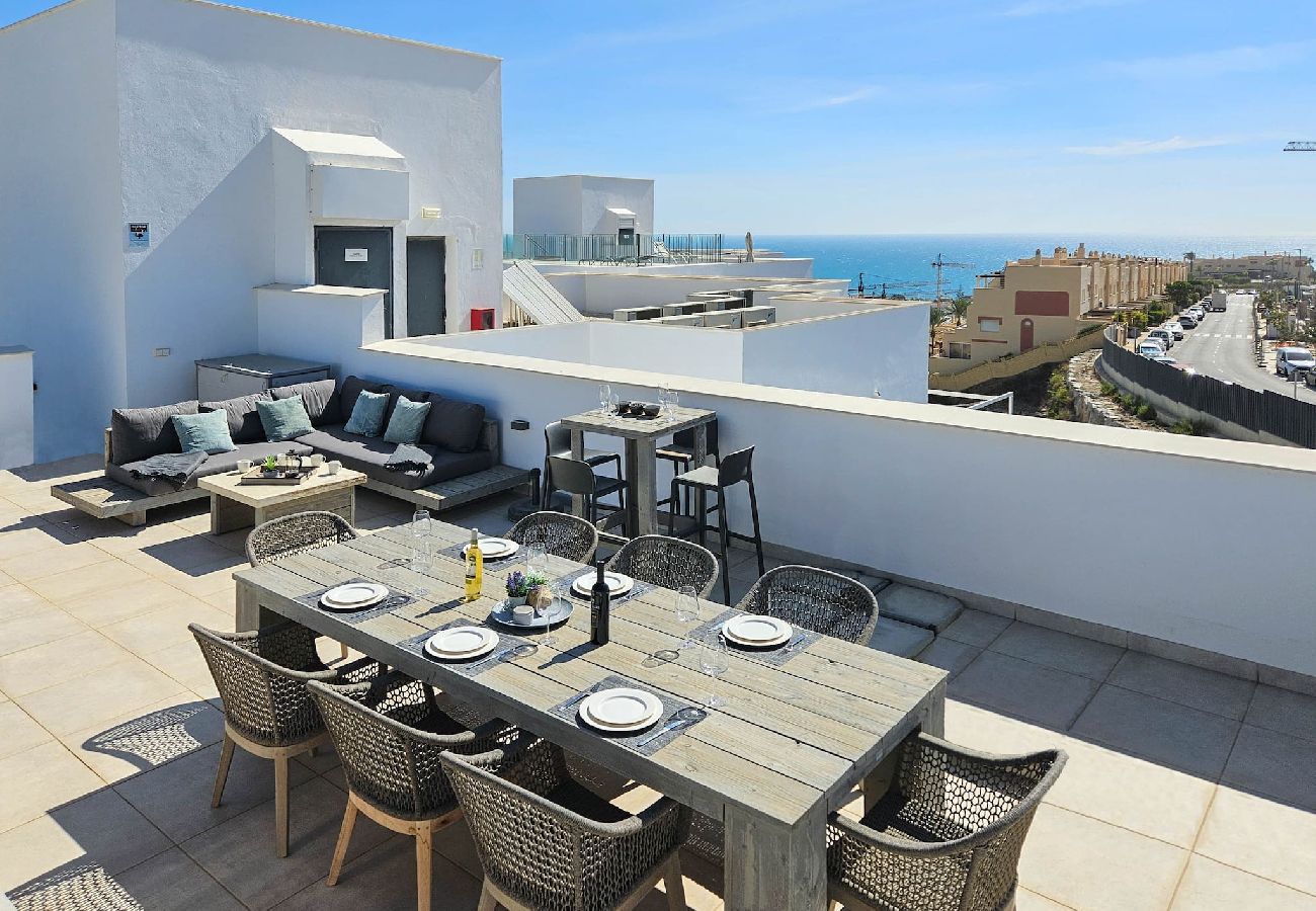 Apartamento en La Cala de Mijas - Ático con 2 grandes terrazas y una pequeña piscina 