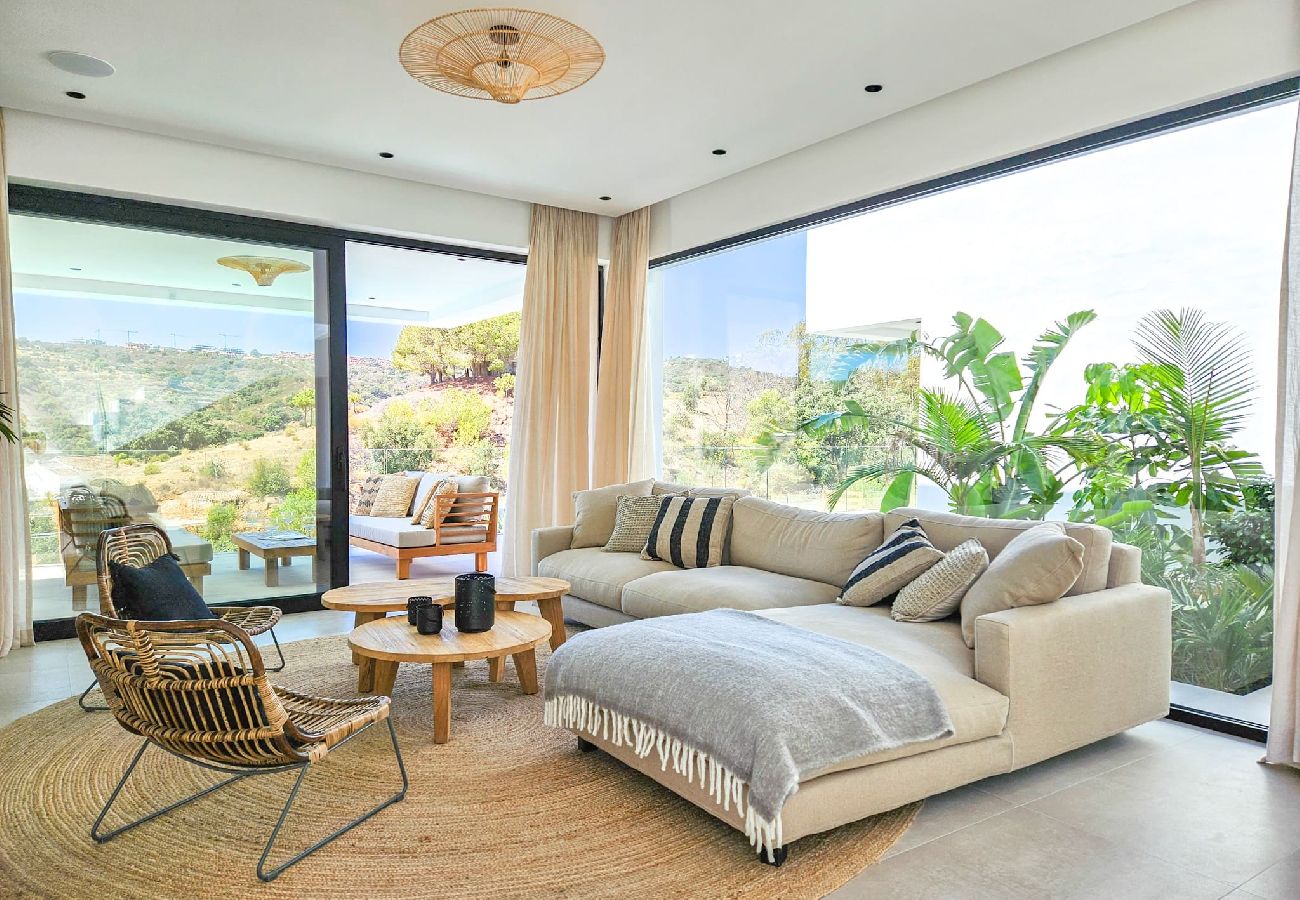 Villa en La Cala de Mijas - Villa elegante con piscina privada y gimnasio al aire libre