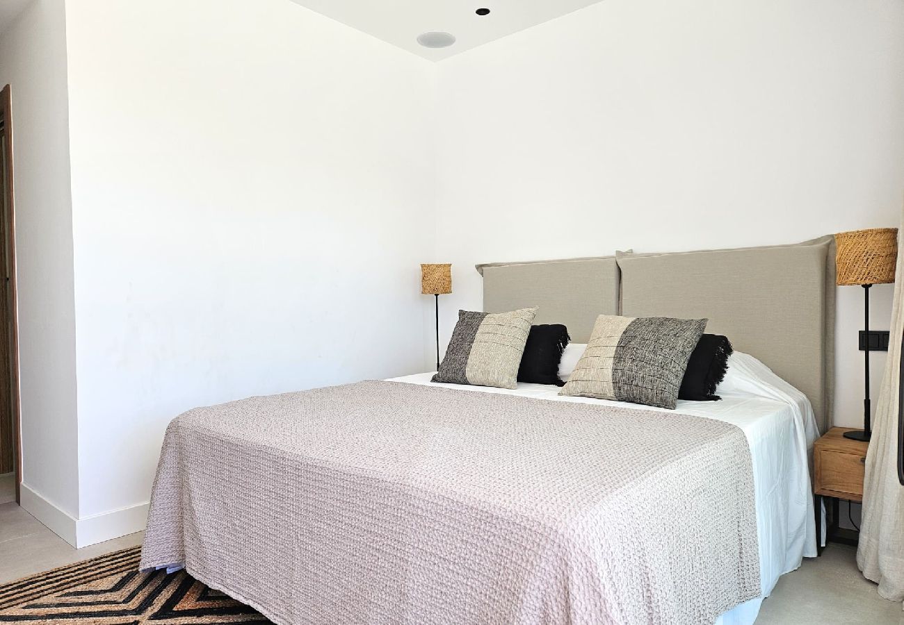 Villa en La Cala de Mijas - Villa elegante con piscina privada y gimnasio al aire libre