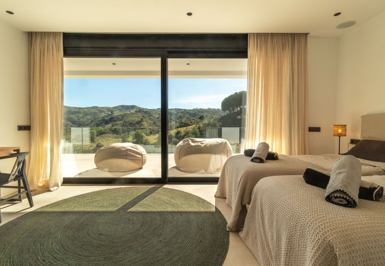 Villa en Mijas Costa - Villa elegante con piscina privada y gimnasio al aire libre