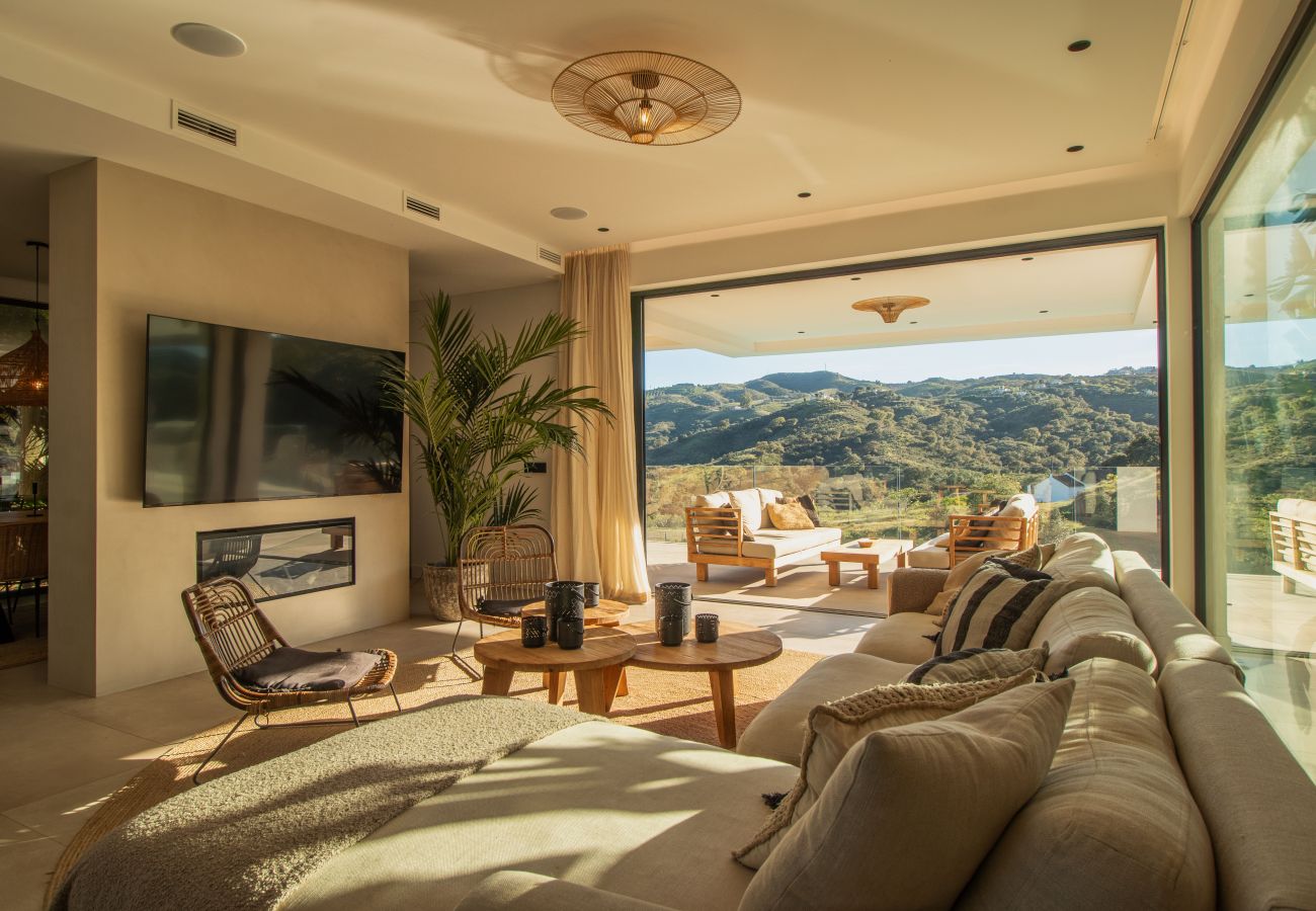 Villa en Mijas Costa - Villa elegante con piscina privada y gimnasio al aire libre