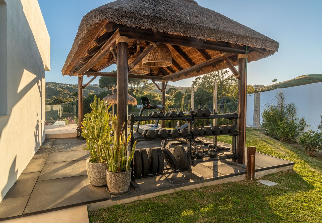 Villa en Mijas Costa - Villa elegante con piscina privada y gimnasio al aire libre