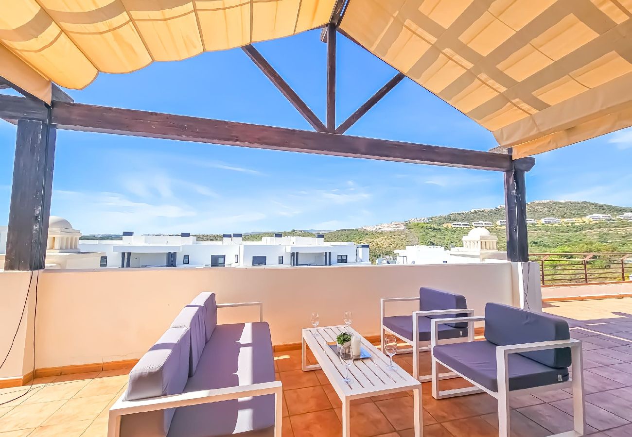 Apartamento en Casares - Ático moderno de 3 dormitorios en Casares Costa + BBQ