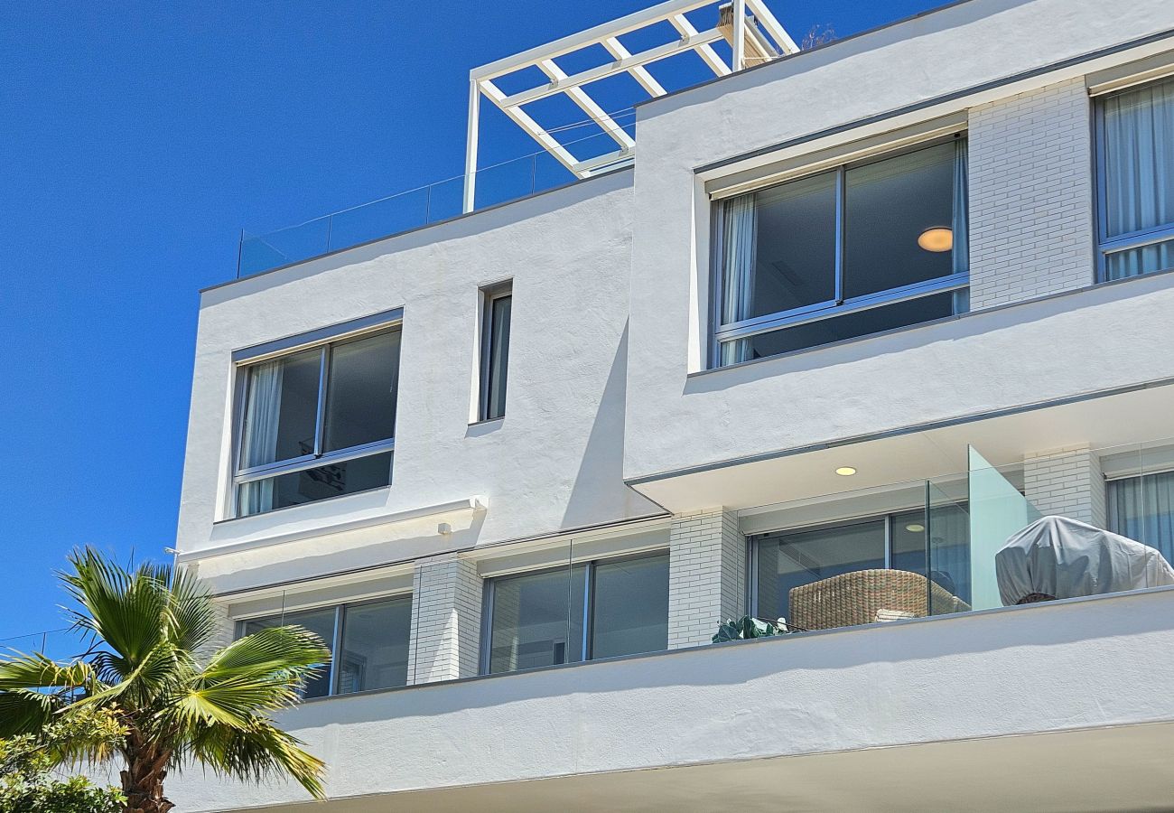Casa adosada en Estepona - Moderna casa adosada en Oceana Gardens Cancelada