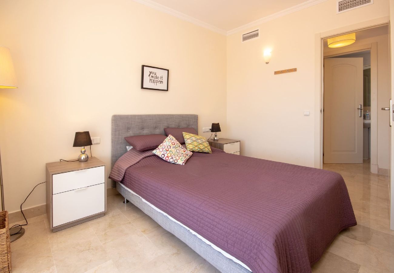 Apartamento en Mijas Costa - Amplio Ático con Vistas Panorámicas