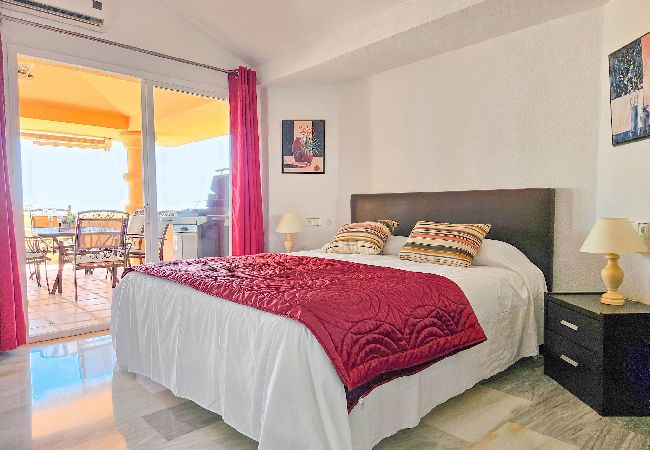 Apartamento en Mijas Costa - Ático de 3 dormitorios en Calahonda Apartamento en Mijas Costa - Ático de 3 dormitorios en Calahonda