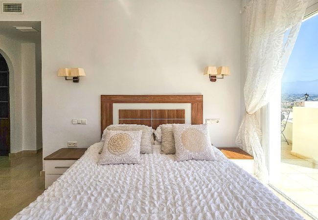 Villa en Mijas Costa - Hermosa villa de 5 dormitorios con piscina Villa en Mijas Costa - Hermosa villa de 5 dormitorios con piscina