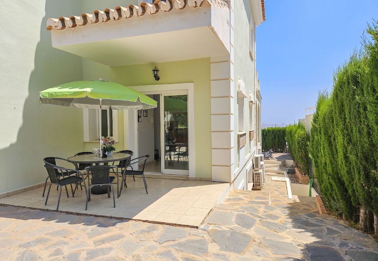 Villa en Mijas Costa - Hermosa villa de 5 dormitorios con piscina