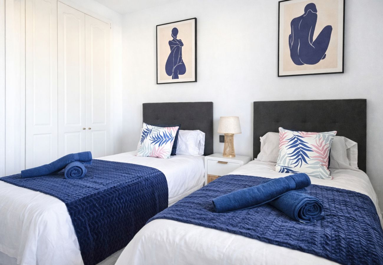 Apartamento en Marbella - Apartamento moderno de 3 dormitorios en Puerto Ban&uacute;s