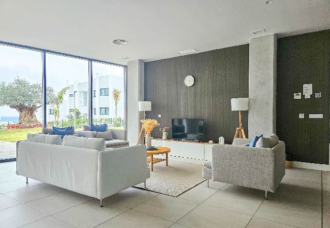 Apartamento en Manilva - Moderno apartamento de 3 habitaciones con increíbles instalaciones. Apartamento en Manilva - Moderno apartamento de 3 habitaciones con increíbles instalaciones.