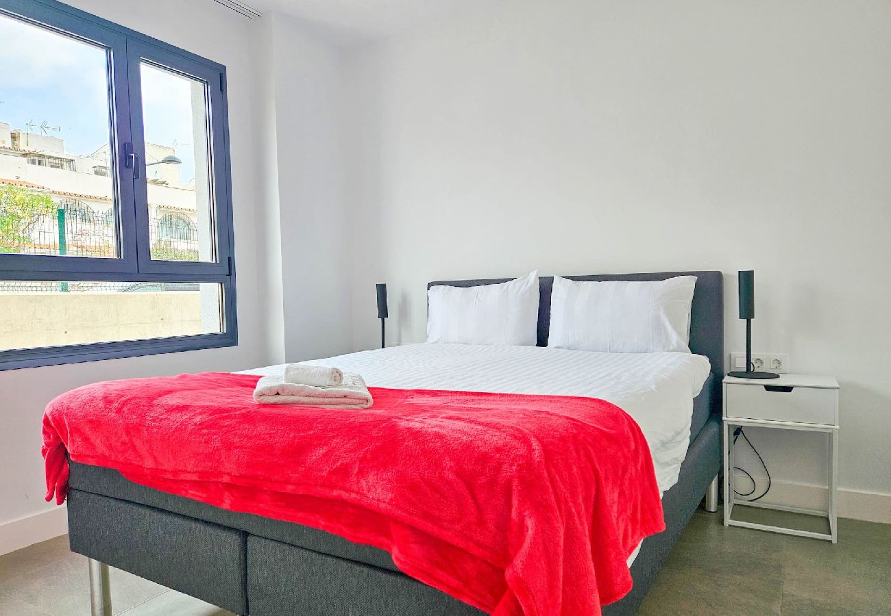 Apartamento en Manilva - Moderno apartamento de 3 habitaciones con increíbles instalaciones.
