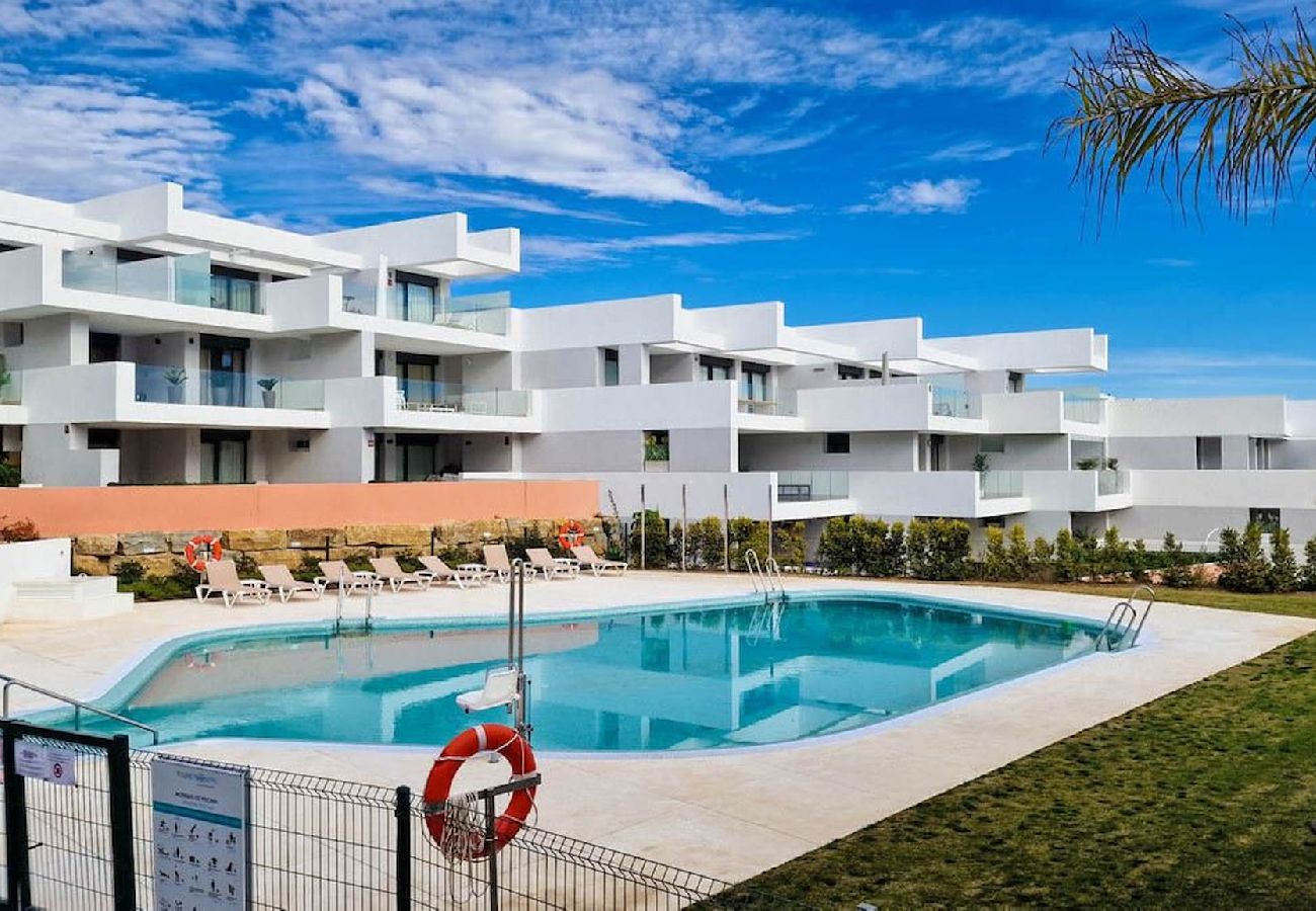 Apartamento en Manilva - Moderno apartamento de 3 habitaciones con increíbles instalaciones.