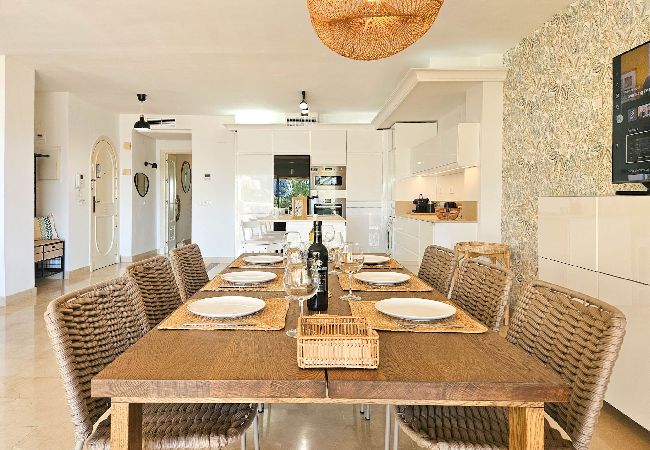 Apartamento en Benalmádena - Propiedad en primera línea de playa en el puerto deportivo de Benalmádena Apartamento en Benalmádena - Propiedad en primera línea de playa en el puerto deportivo de Benalmádena