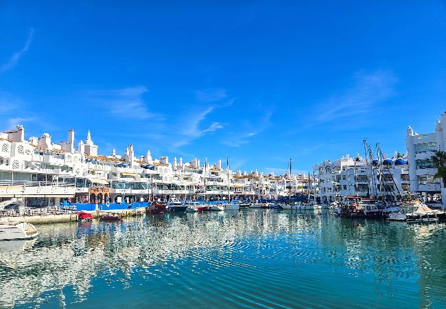 Apartamento en Benalmádena - Propiedad en primera línea de playa en el puerto deportivo de Benalmádena Apartamento en Benalmádena - Propiedad en primera línea de playa en el puerto deportivo de Benalmádena