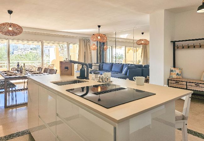 Apartamento en Benalmádena - Propiedad en primera línea de playa en el puerto deportivo de Benalmádena Apartamento en Benalmádena - Propiedad en primera línea de playa en el puerto deportivo de Benalmádena