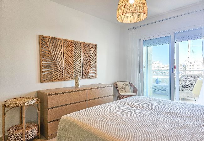 Apartamento en Benalmádena - Propiedad en primera línea de playa en el puerto deportivo de Benalmádena Apartamento en Benalmádena - Propiedad en primera línea de playa en el puerto deportivo de Benalmádena