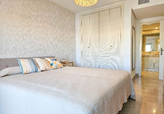 Apartamento en Benalmádena - Propiedad en primera línea de playa en el puerto deportivo de Benalmádena Apartamento en Benalmádena - Propiedad en primera línea de playa en el puerto deportivo de Benalmádena