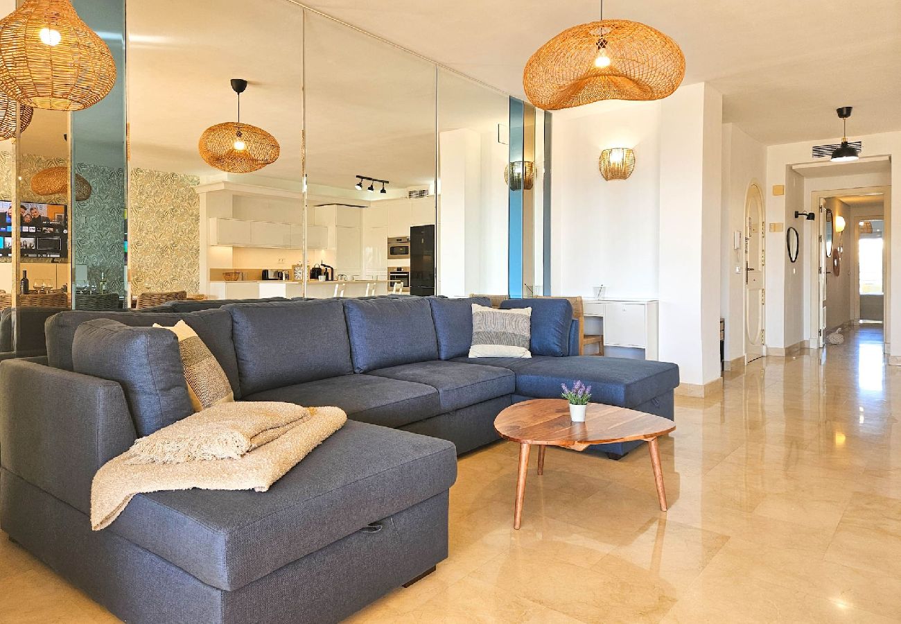 Apartamento en Benalmádena - Propiedad en primera línea de playa en el puerto deportivo de Benalmádena