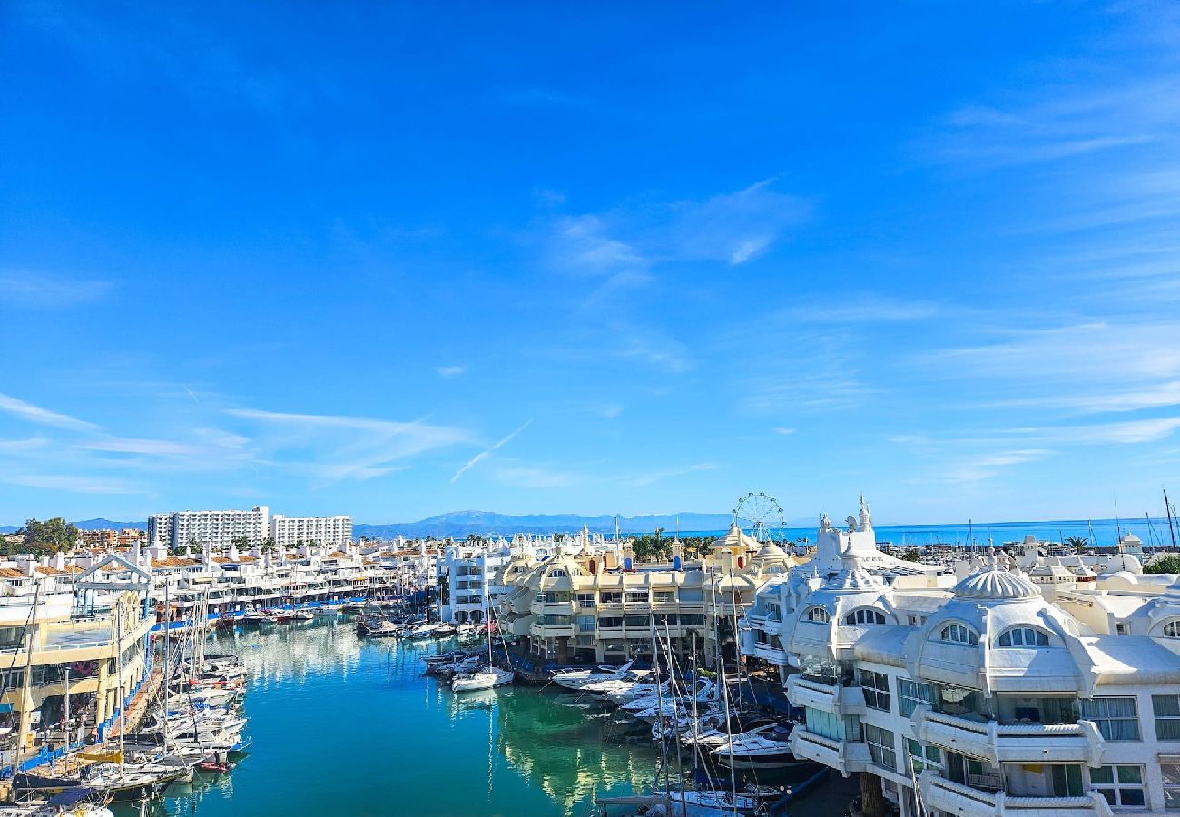 Apartamento en Benalmádena - Propiedad en primera línea de playa en el puerto deportivo de Benalmádena