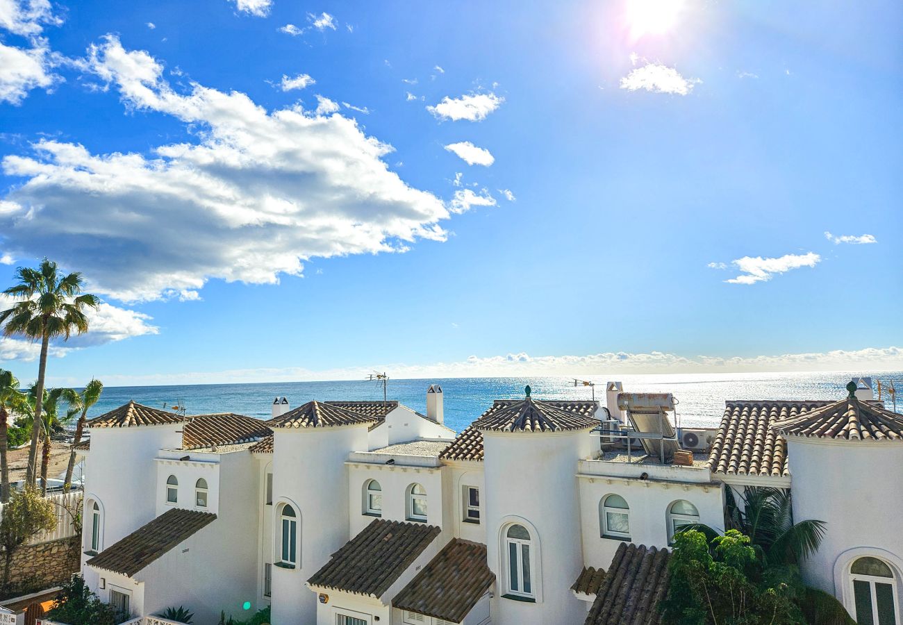 Casa adosada en Mijas Costa - Preciosa casa adosada de 6 dormitorios muy cerca del mar El Faro