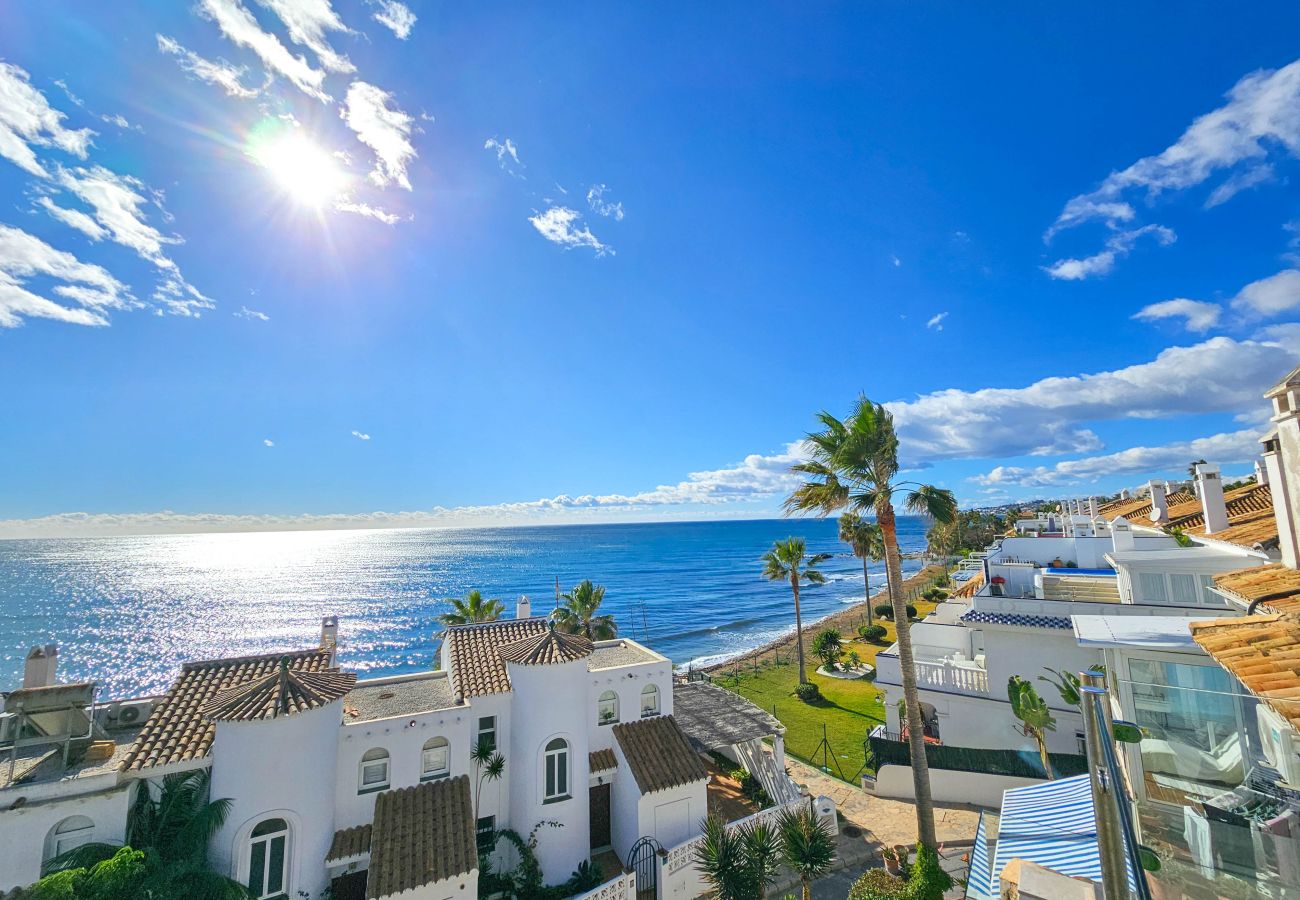 Casa adosada en Mijas Costa - Preciosa casa adosada de 6 dormitorios muy cerca del mar El Faro