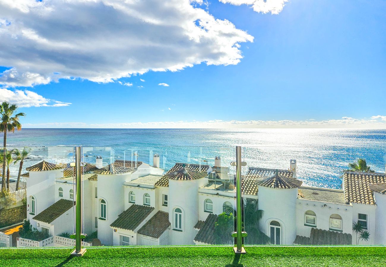 Casa adosada en Mijas Costa - Preciosa casa adosada de 6 dormitorios muy cerca del mar El Faro