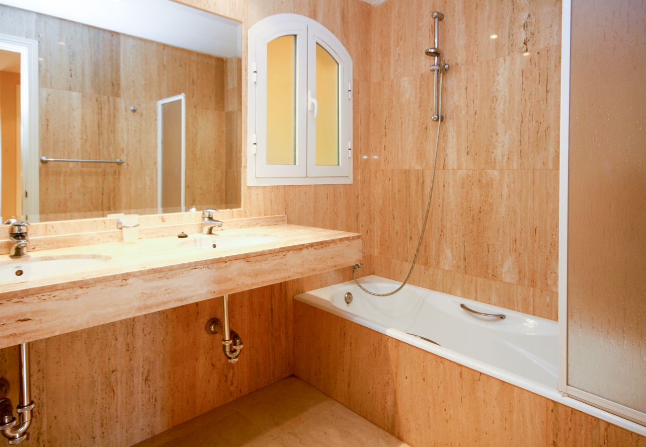 Apartamento en Marbella - Lujoso Apartamento de Dos Dormitorios Fabulosas Vistas al Golf