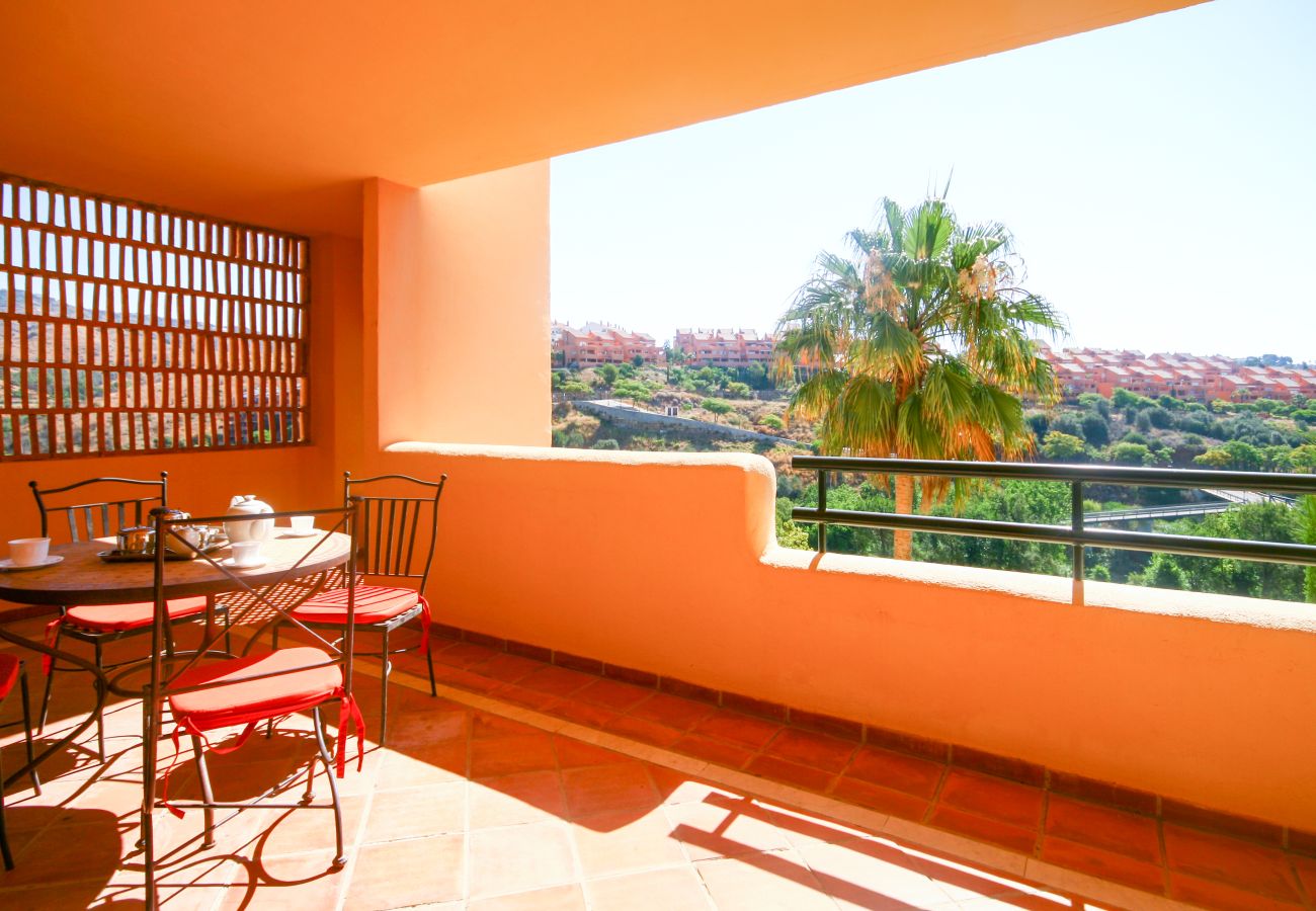 Apartamento en Marbella - Lujoso Apartamento de Dos Dormitorios Fabulosas Vistas al Golf