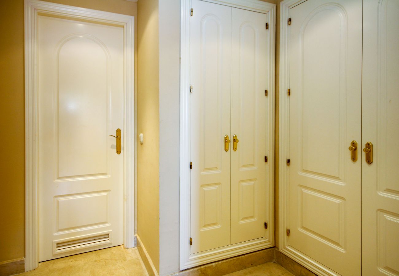 Apartamento en Marbella - Lujoso Apartamento de Dos Dormitorios Fabulosas Vistas al Golf