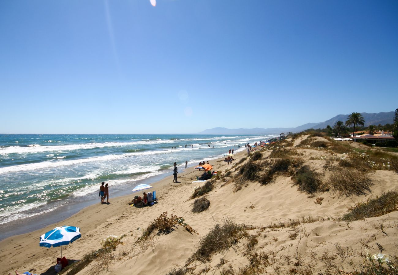 Apartamento en Marbella - Lujoso Apartamento de Dos Dormitorios Fabulosas Vistas al Golf