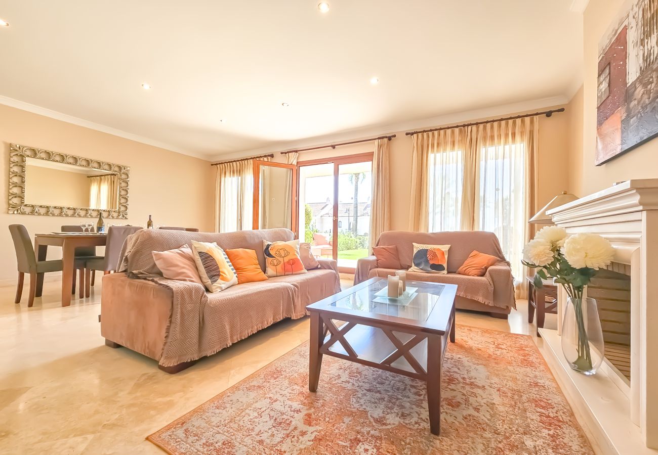 Casa adosada en Estepona - Adosado de tres dormitorios Paraiso Hills Benavista