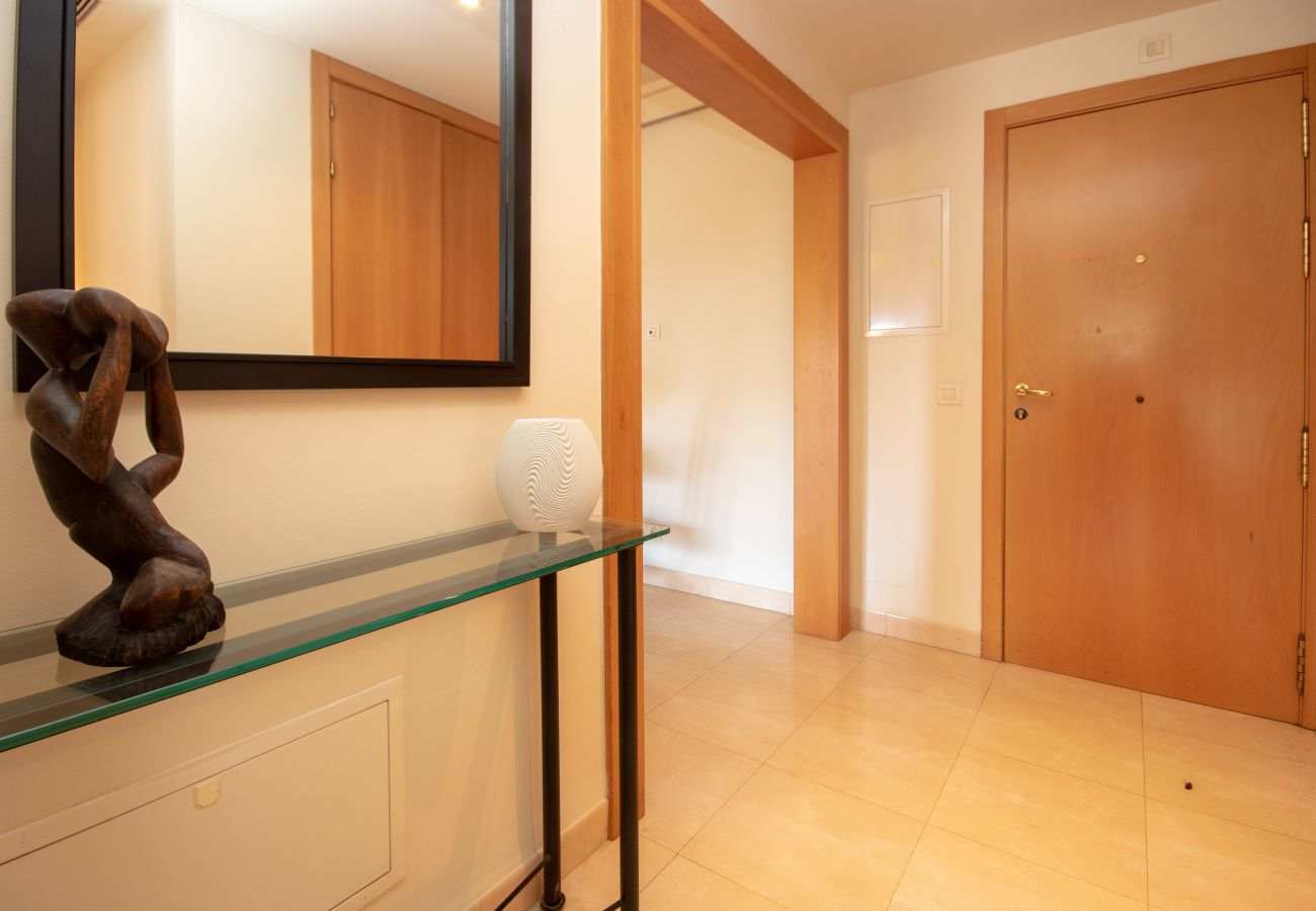 Apartamento en Estepona - Apartamento de dos dormitorios en primera planta con vistas a la piscina