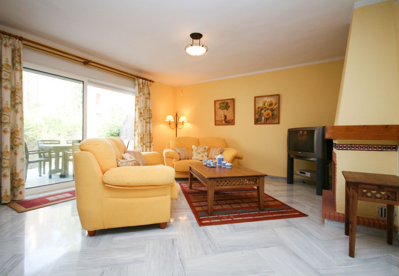 Casa adosada en Estepona - Casa adosada de tres dormitorios en Garden Beach Estepona