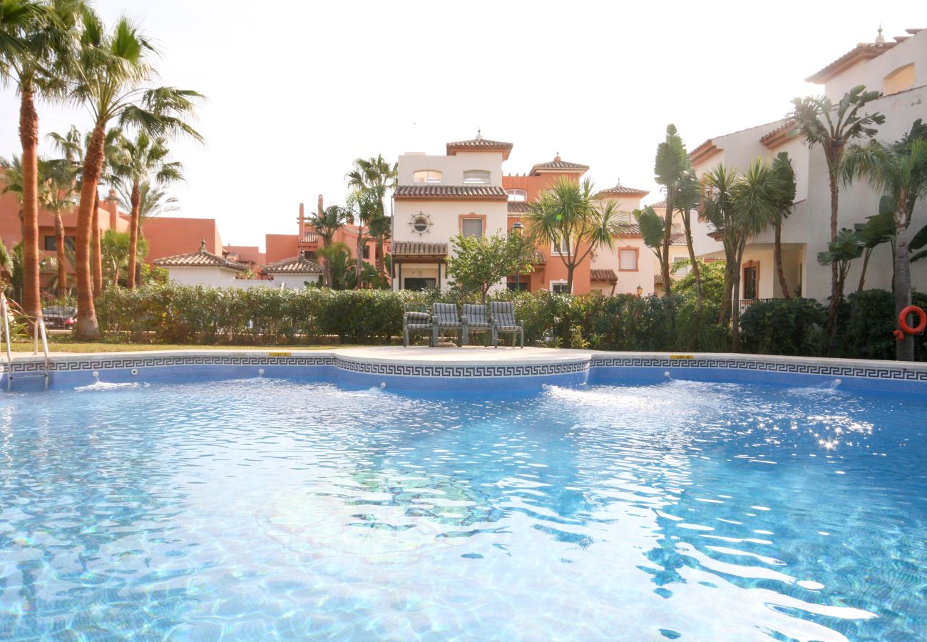 Casa adosada en Estepona - Casa adosada de tres dormitorios en Garden Beach Estepona